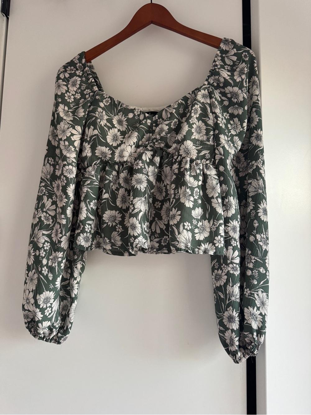 Lulu's Olive Green Floral Peplum Long-Sleeve Top